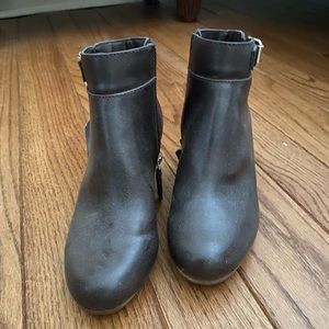 Brand new Dr.Scholl’s Daina wedge ankle bootie size 6 with tags